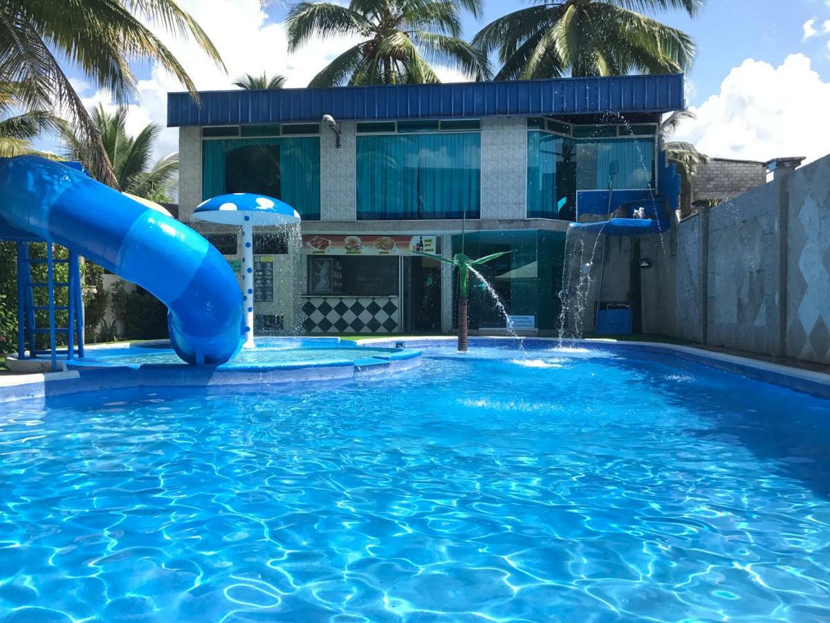 Hotel La Cascada - Lago Agrio Nueva Loja Exterior photo